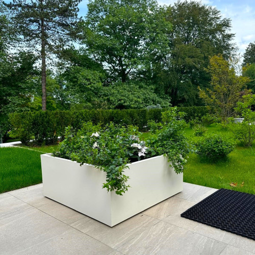 Designové květináče pro venkovní prostory