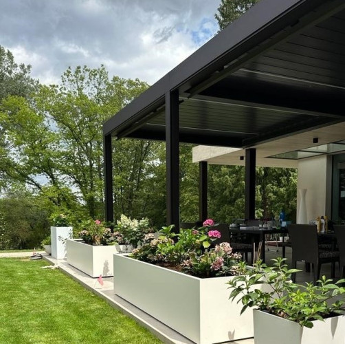 Designové květináče pro venkovní prostory