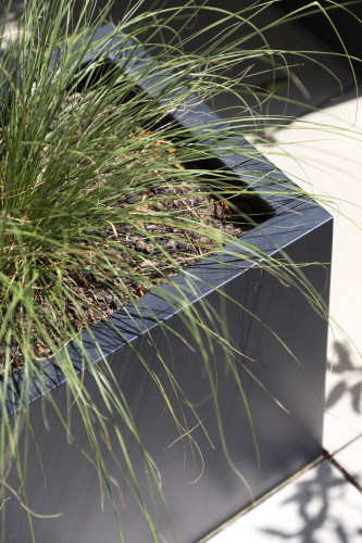 Venkovní květináče na terase Gastrocentra Trenčín