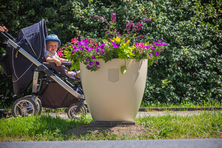 Moderní venkovní květináče ERA