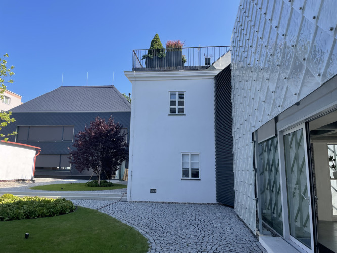 Venkovní truhlíky na míru