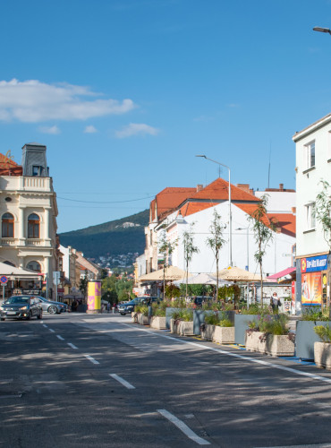 Venkovní květináče pro městskou zeleň